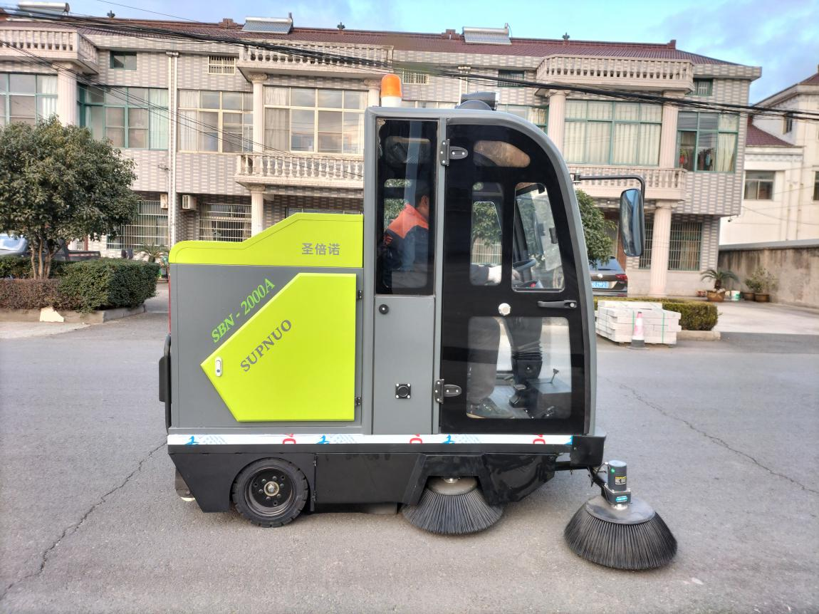 嵊州龙马清扫车